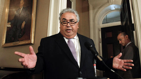 Thượng Nghị sĩ Ron Calderon 