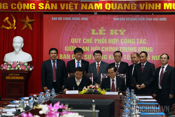 Lãnh đạo hai cơ quan ký Quy chế phối hợp