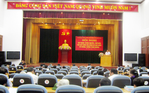 Hội nghị tuyên truyền, phổ biến pháp luật về phòng, chống tham nhũng tại thành phố Hạ Long, tỉnh Quảng Ninh