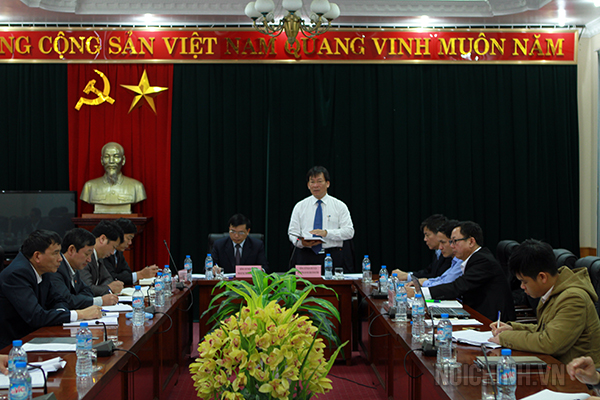 Quang cảnh buổi làm việc