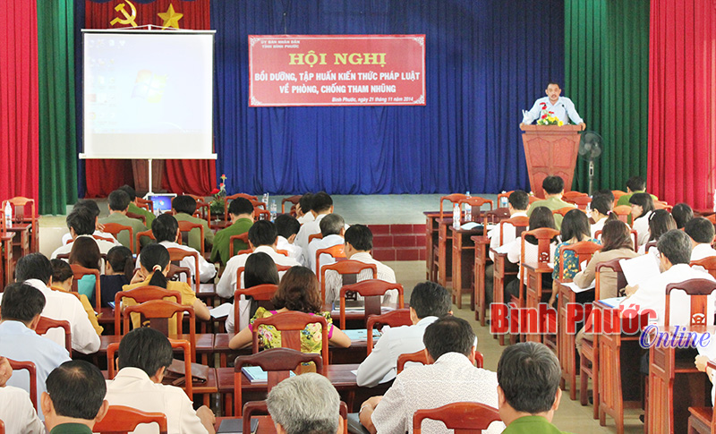 Ủy ban nhân dân tỉnh Bình Phước tổ chức Hội nghị bồi dưỡng, tập huấn kiến thức pháp luật về phòng, chống tham nhũng