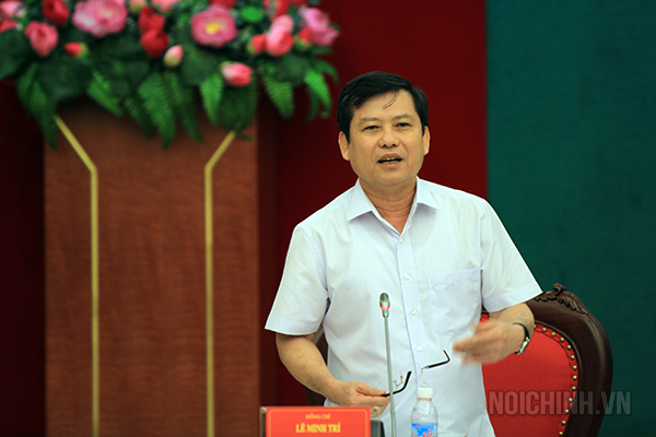 Đồng chí Lê Minh Trí, Ủy viên Trung ương Đảng, Bí thư Ban cán sự đảng, Viện trưởng Viện kiểm sát nhân dân tối cao, Ủy viên Ban Chỉ đạo Trung ương về phòng, chống tham nhũng phát biểu tại Hội nghị