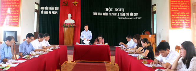 Đồng chí Nguyễn Tiến Hoàng, Tỉnh ủy viên, Phó Chủ tịch Ủy ban nhân dân tỉnh Quảng Bình phát biểu kết luận Hội nghị