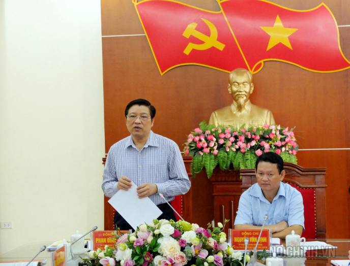 Đồng chí Phan Đình Trạc, Ủy viên Trung ương Đảng, Trưởng Ban Nội chính Trung ương, Phó Trưởng ban Thường trực Ban Chỉ đạo Trung ương về phòng, chống tham nhũng phát biểu tại buổi làm việc