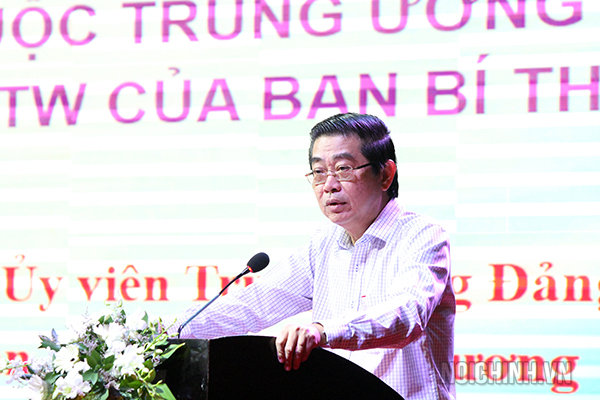 Đồng chí Võ Văn Dũng, Ủy viên Trung ương Đảng, Phó Trưởng ban Thường trực Ban Nội chính Trung ương, Ủy viên Ban Chỉ đạo Trung ương về PCTN phát biểu tại Hội nghị