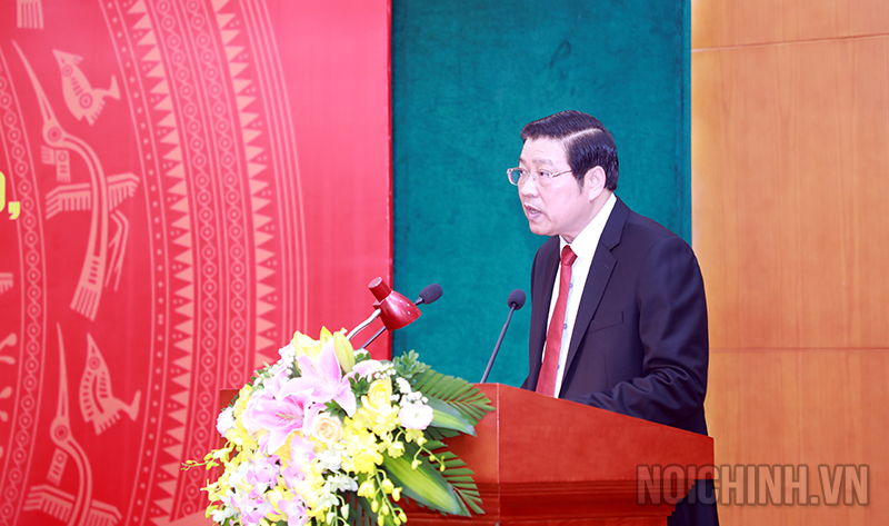 Đồng chí Phan Đình Trạc, Bí thư Trung ương Đảng, Trưởng Ban Nội chính Trung ương, Phó Trưởng ban Thường trực Ban Chỉ đạo Trung ương về PCTN, Phó Trưởng ban Thường trực Ban Chỉ đạo Cải cách tư pháp Trung ương phát biểu tại Hội nghị tổng kết công tác năm 2019, triển khai nhiệm vụ công tác năm 2020 của Ban Nội chính Trung ương ngày 28/12/2019.