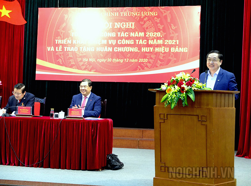 Đồng chí Nguyễn Khắc Minh, quyền Vụ trưởng Vụ Theo dõi công tác phòng, chống tham nhũng