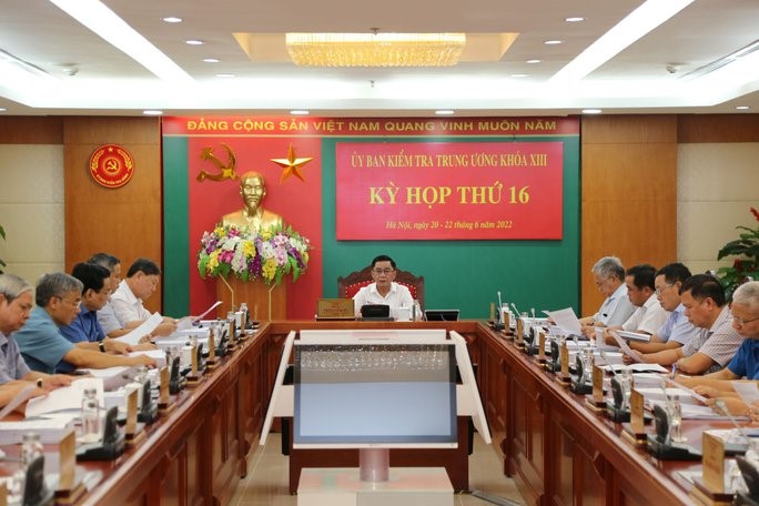 Kỳ thứ 16, Ủy ban Kiểm tra Trung ương xem xét kỷ luật, đề nghị kỷ luật nhiều cán bộ (ảnh minh họa)