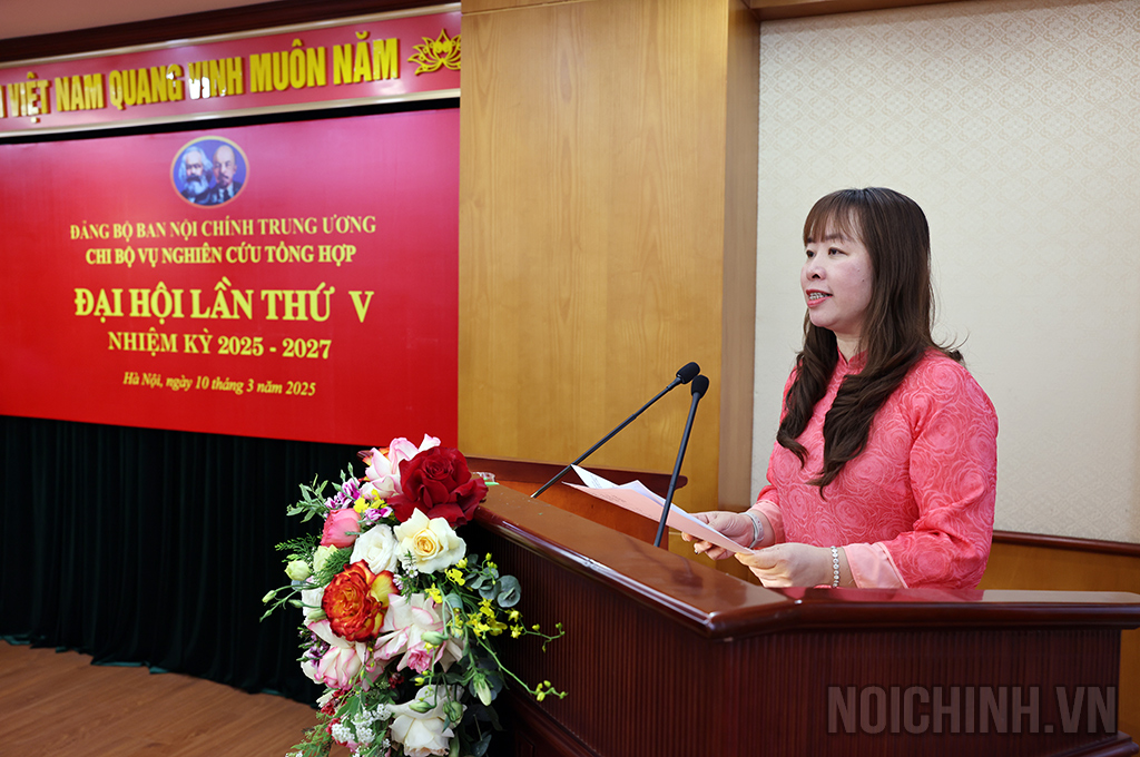 Đồng chí Trương Thị Hồng Hà, Phó Vụ trưởng