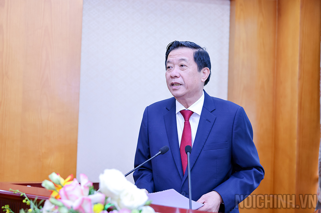Đồng chí Bùi Văn Nghiêm, Ủy viên Trung ương Đảng, Phó Trưởng Ban Nội chính Trung ương phát biểu tại Đại hội