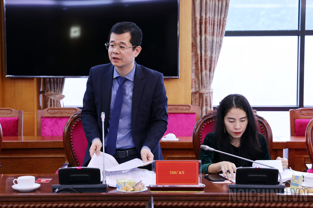 Đồng chí Nguyễn Hà Thanh, Phó Vụ trưởng Vụ Pháp luật phát biểu tại Đại hội