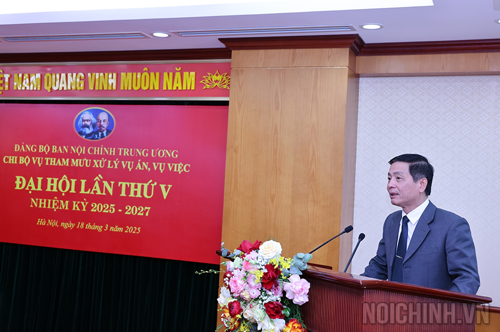 Đồng chí Nguyễn Đại Nghĩa, Ủy viên Ban Thường vụ Đảng ủy Ban Nội chính Trung ương phát biểu