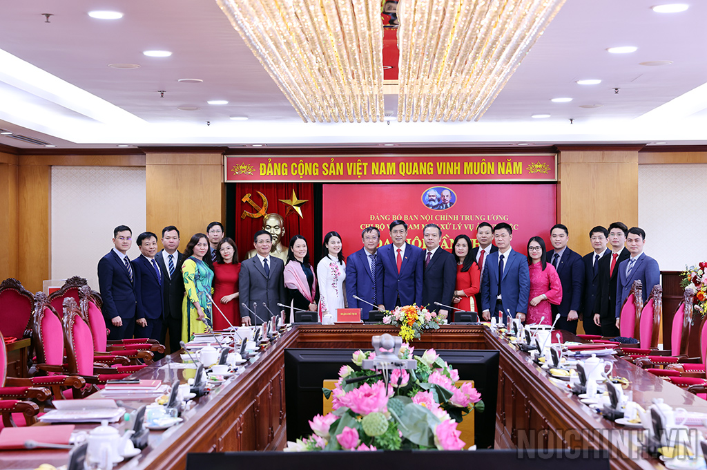 Đại biểu dự Đại hội chụp ảnh lưu niệm