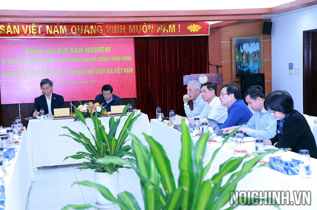Đại biểu dự buổi làm việc