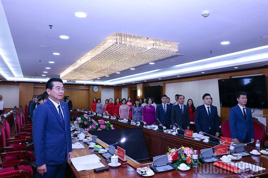 Các đại biểu làn Lễ chào Cờ