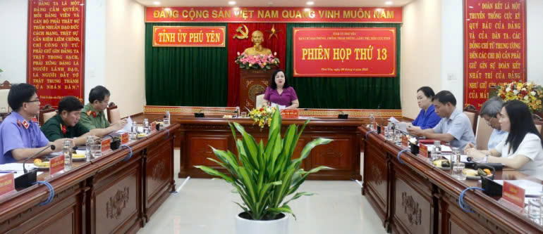 Toàn cảnh Phiên họp