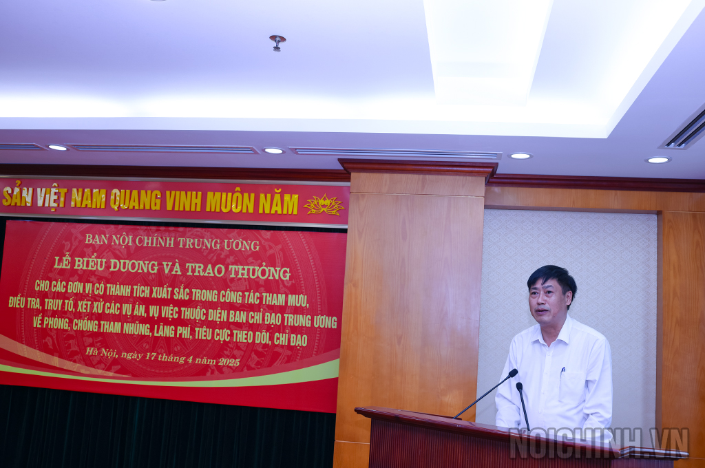 Đồng chí Nguyễn Hữu Đông, Ủy viên Trung ương Đảng, Phó Trưởng Ban Nội chính Trung ương phát biểu