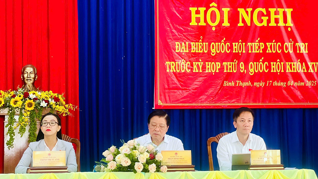 Đoàn Đại biểu Quốc hội tỉnh Lâm Đồng tiếp xúc xử tri xã Bình Thạnh, huyện Đức Trọng