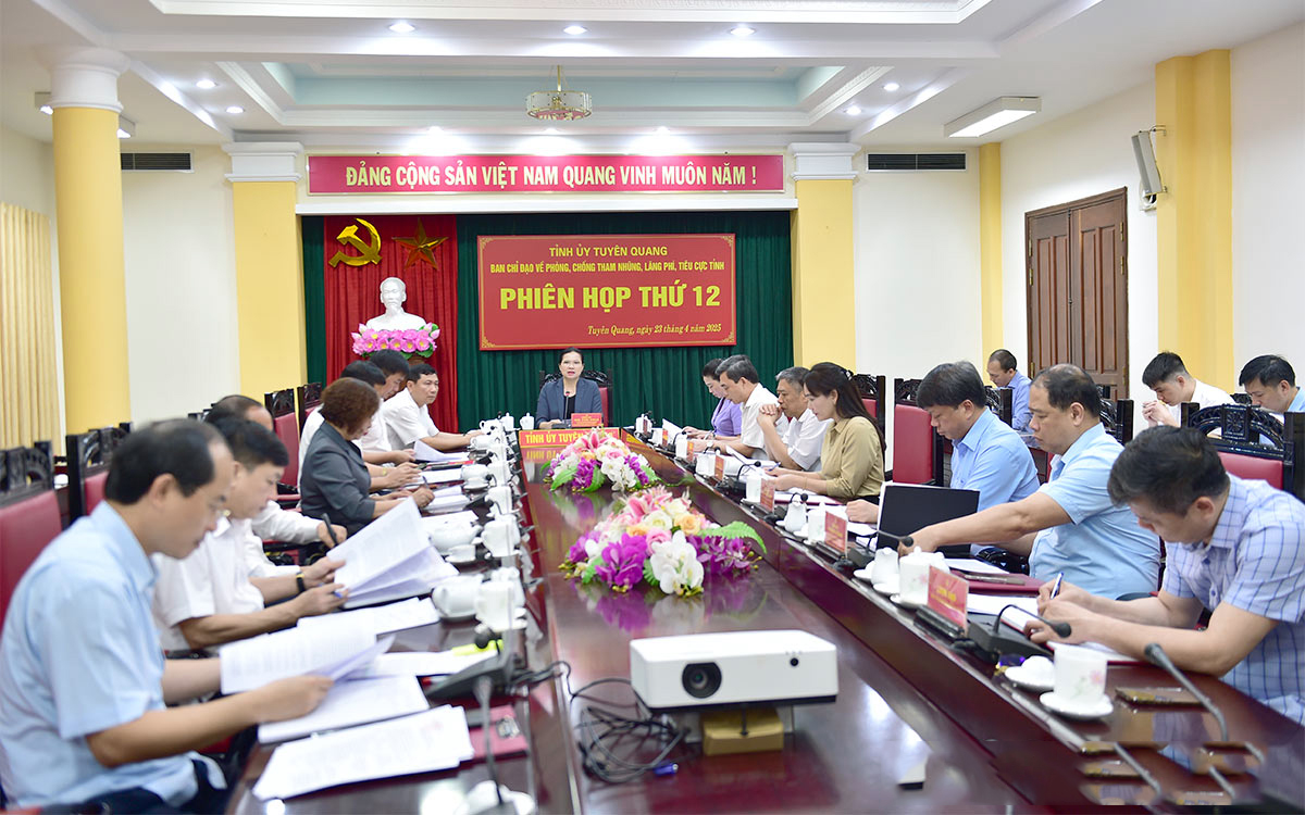Toàn cảnh Phiên họp
