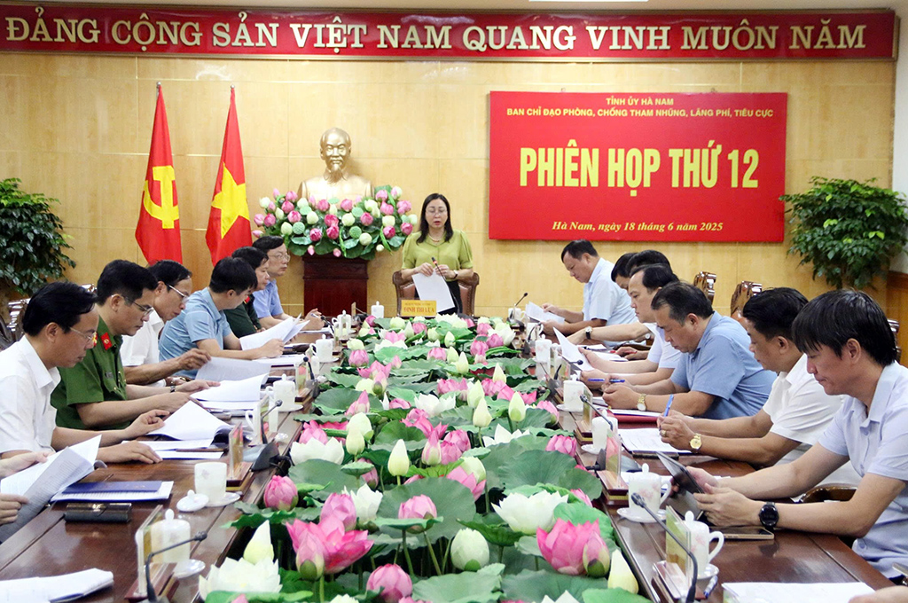 Quang cảnh Phiên họp