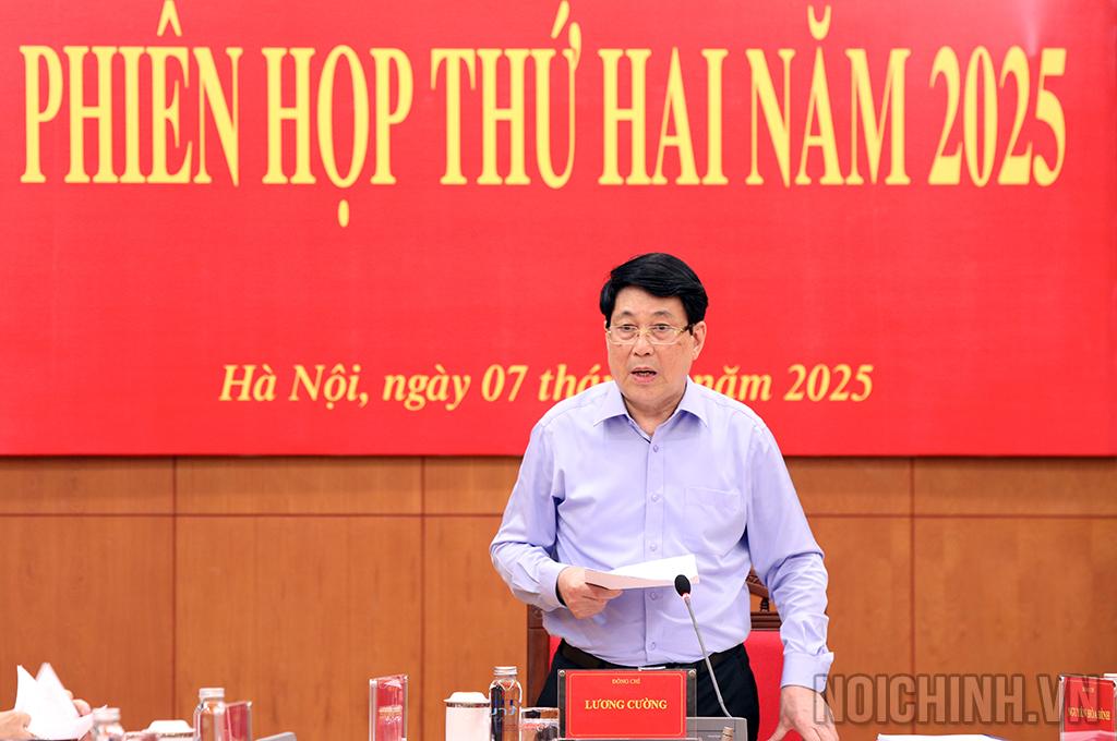 Đồng chí Lương Cường, Ủy viên Bộ Chính trị, Chủ tịch nước, Trưởng Ban Chỉ đạo Cải cách tư pháp Trung ương phát biểu kết luận tại Phiên họp