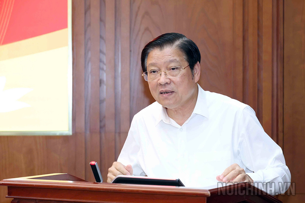 Đồng chí Phan Đình Trạc, Ủy viên Bộ Chính trị, Bí thư Trung ương Đảng, Trưởng Ban Nội chính Trung ương, Phó Trưởng ban Thường trực Ban Chỉ đạo Trung ương về phòng, chống tham nhũng, lãng phí, tiêu cực phát biểu chỉ đạo