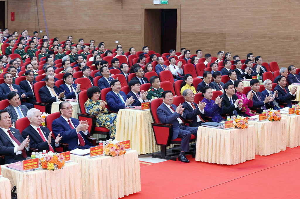 Các đồng chí lãnh đạo, nguyên lãnh đạo Đảng, Nhà nước dự Đại hội