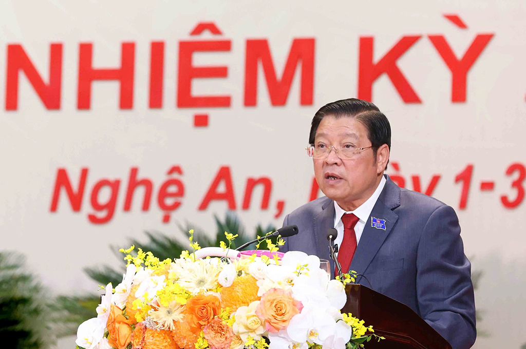 Đồng chí Phan Đình Trạc, Ủy viên Bộ Chính trị, Bí thư Trung ương Đảng, Trưởng Ban Nội chính Trung ương phát biểu chỉ đạo tại Đại hội