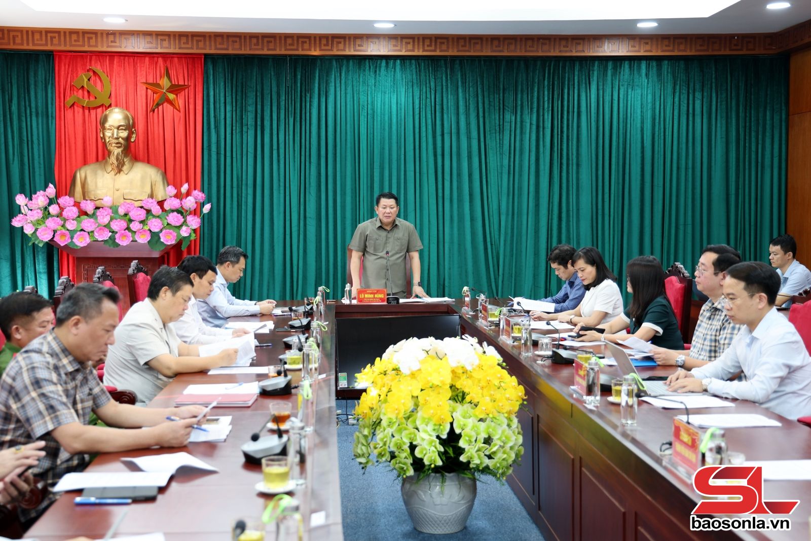 Toàn cảnh Phiên họp