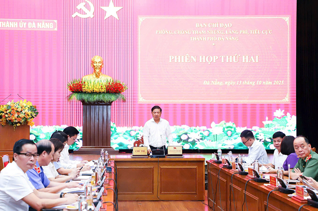 Toàn cảnh Phiên họp