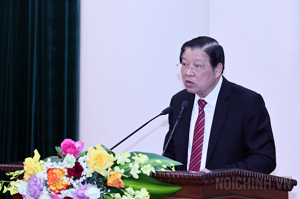 Đồng chí Phan Đình Trạc, Ủy viên Bộ Chính trị, Bí thư Trung ương Đảng, Trưởng Ban Nội chính Trung ương, Phó Trưởng ban Thường trực Ban Chỉ đạo Trung ương về phòng, chống tham nhũng, lãng phí, tiêu cực, Phó Trưởng ban Thường trực Ban Chỉ đạo Cải cách tư pháp Trung ương phát biểu kết luận