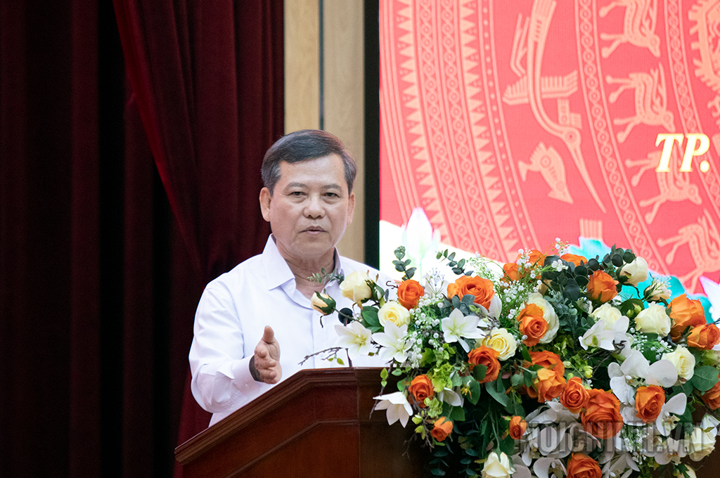 Đồng chí Lê Minh Trí, Bí thư Trung ương Đảng, Phó Trưởng ban Thường trực Ban Nội chính Trung ương, Ủy viên Ban Chỉ đạo Trung ương về phòng, chống tham nhũng, lãng phí, tiêu cực phát biểu tại Hội nghị