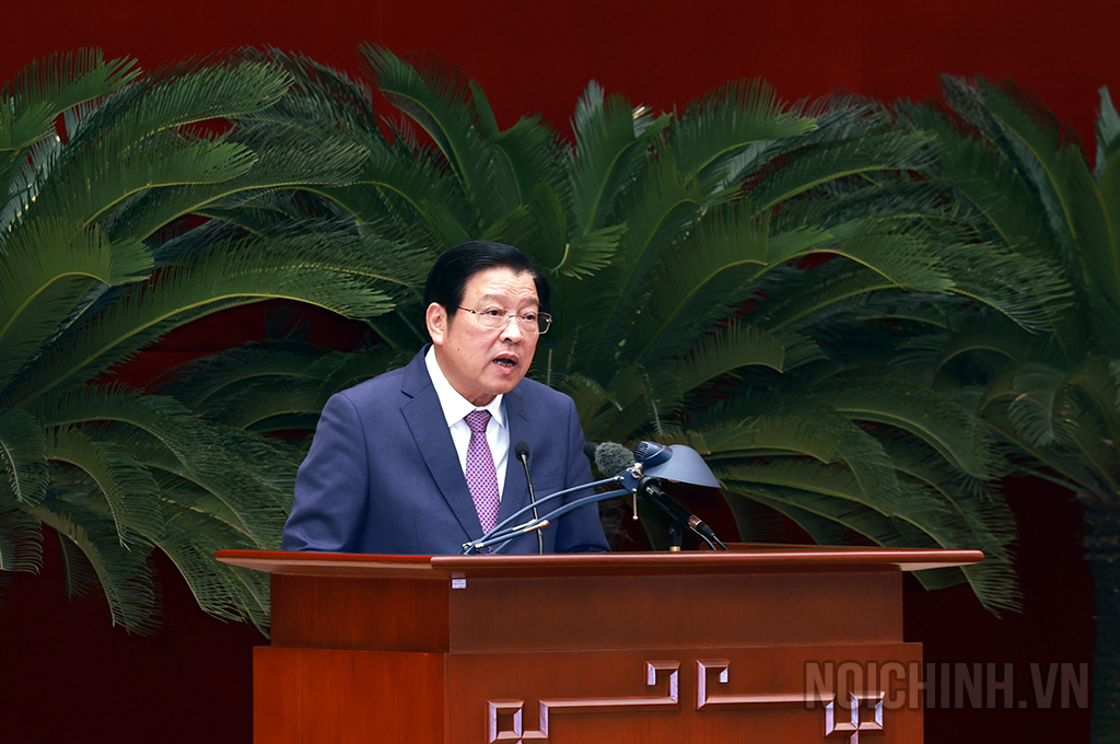 Đồng chí Phan Đình Trạc, Ủy viên Bộ Chính trị, Bí thư Trung ương Đảng, Trưởng Ban Nội chính Trung ương, Phó Trưởng ban Thường trực Ban Chỉ đạo Trung ương về phòng, chống tham nhũng, lãng phí, tiêu cực phát biểu