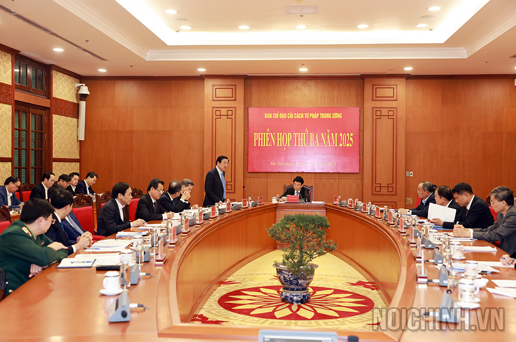 Quang cảnh Phiên họp