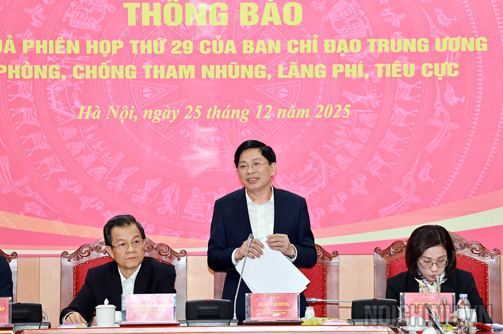 Đồng chí Đặng Văn Dũng, Phó Trưởng Ban Nội chính Trung ương thông tin các nội dung cốt lõi của Phiên họp