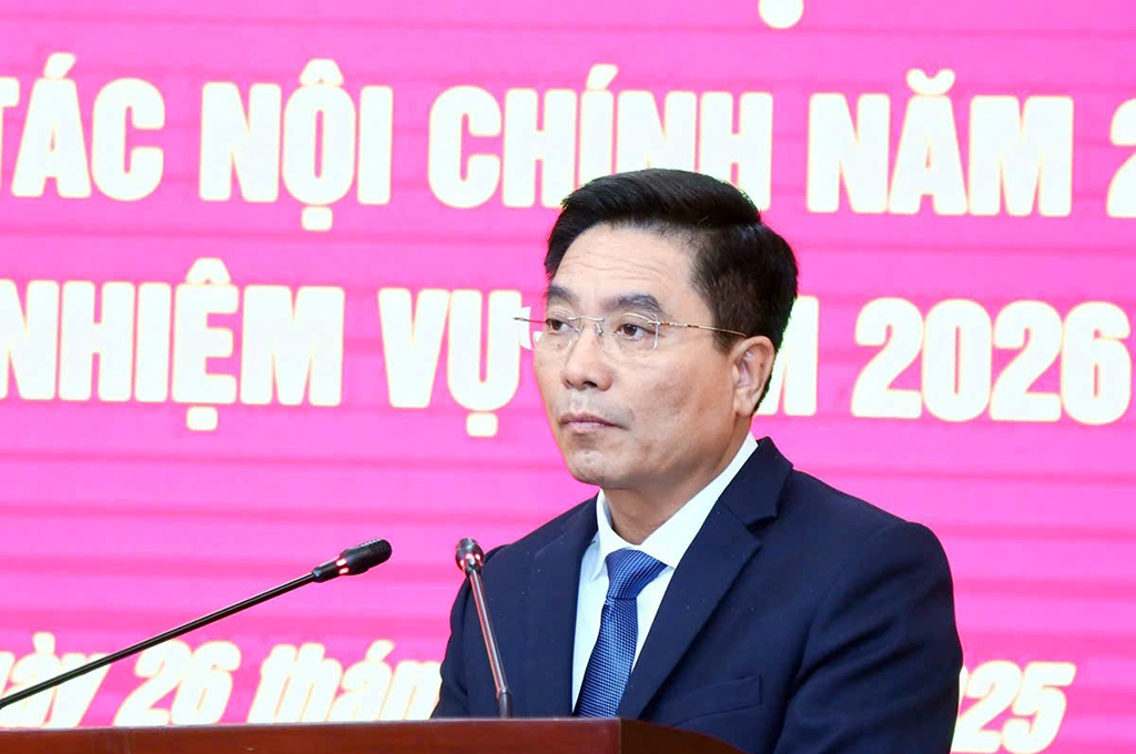 Đồng chí Nguyễn Doãn Anh, Ủy viên Trung ương Đảng, Bí thư Tỉnh ủy, Trưởng Ban Chỉ đạo tỉnh phát biểu chỉ đạo Hội nghị