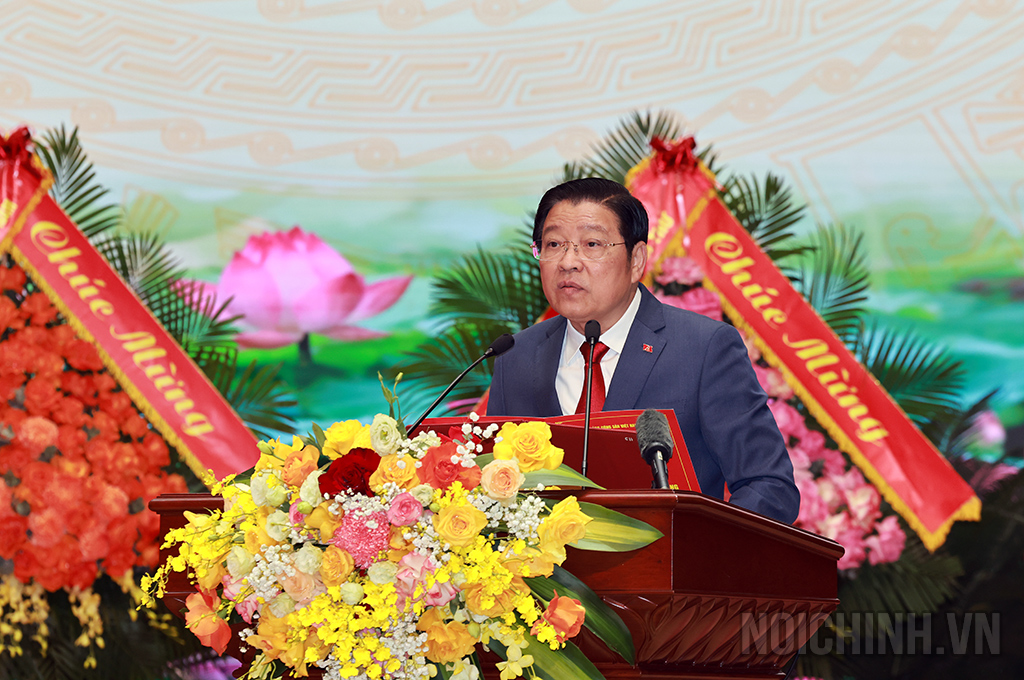 Đồng chí Phan Đình Trạc, Ủy viên Bộ Chính trị, Bí thư Trung ương Đảng, Trưởng Ban Nội chính Trung ương trình bày diễn văn tại Lễ kỷ niệm