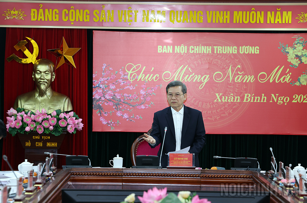 Đồng chí Lê Minh Trí, Ủy viên Bộ Chính trị, Bí thư Trung ương Đảng, Trưởng Ban Nội chính Trung ương, Phó Trưởng ban Thường trực Ban Chỉ đạo Trung ương về phòng, chống tham nhũng, lãng phí, tiêu cực, Phó Trưởng ban Thường trực Ban Chỉ đạo Đề án phát biểu