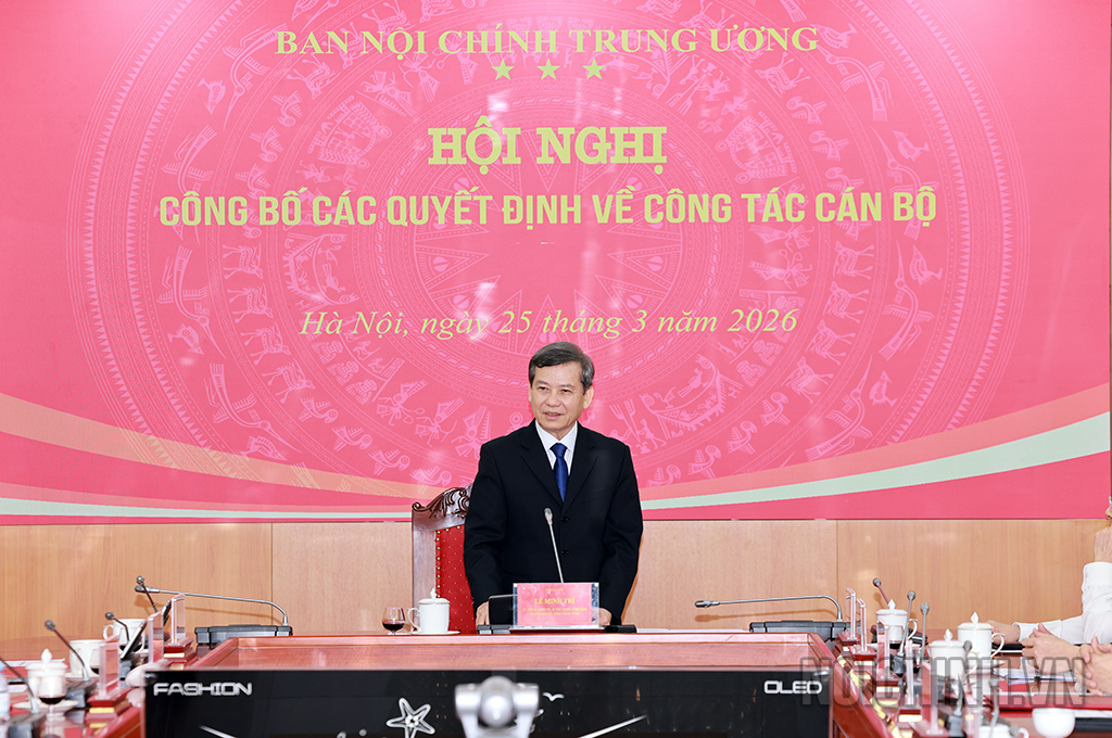 Đồng chí Lê Minh Trí, Ủy viên Bộ Chính trị, Bí thư Trung ương Đảng, Trưởng Ban Nội chính Trung ương phát biểu giao nhiệm vụ